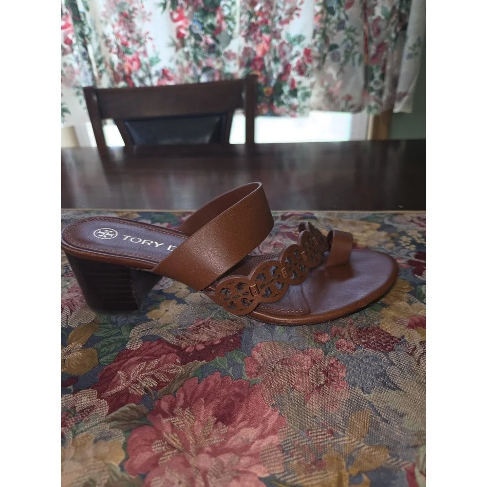 Tory Burch Sz 7.5 Brown Burnt Cuoio Tiny Miller Toe Ring Sandals 2.5